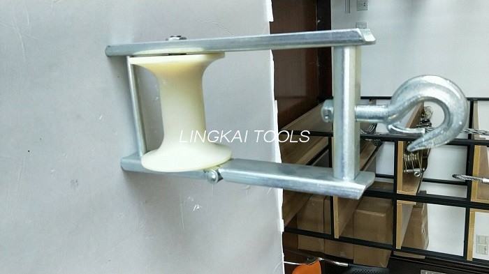 Blok Katrol Tahan Lama Kanthi Aluminium Nilon Sheave Roller Bunch Konduktor Blok Aerial Cable Stringing Roller